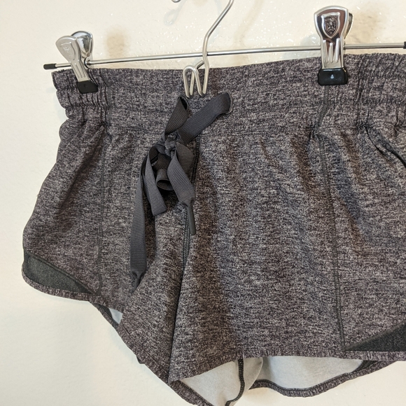 LULU LEMON Grey Heather Shorts hotty hot - Picture 5 of 5